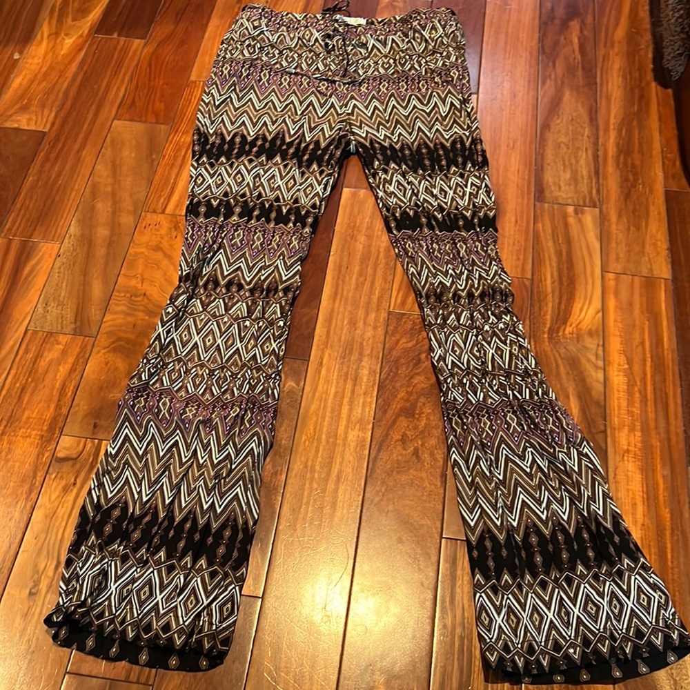 Size 8 Jennifer Lopez printed pants